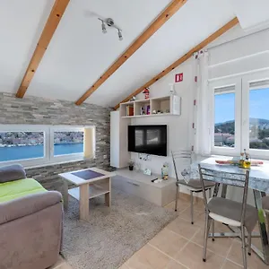 https://apartmens-joni.primorje-gorskikotar.com